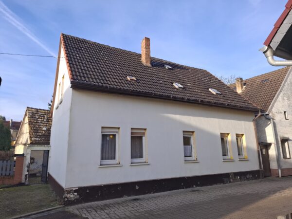 Wimmelburg: Einfamilienhaus auf 1.100 qm im Ortskern ab 20.000 € zu erwerben!