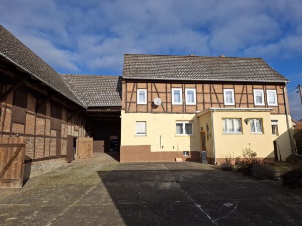 Mansfeld OT Hermerode: gepflegter Bauernhof in sonniger Wohnlage zu verkaufen!