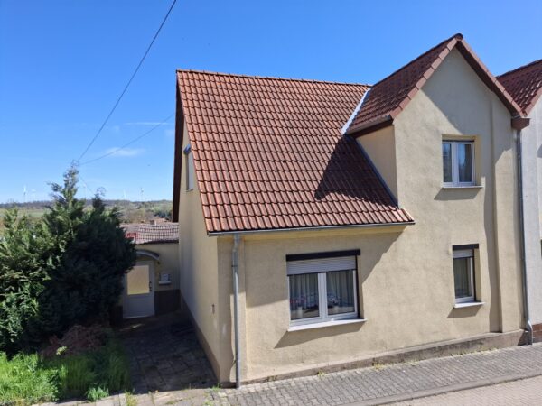 Großörner Kirchstraße 4 – kleines Haus mit Hof ab 16.500 € zu erwerben!