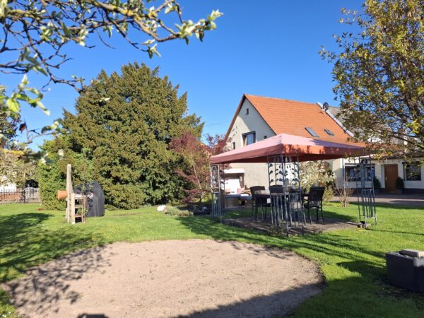 Augsdorf: solides Einfamilienhaus in sonniger Lage zu verkaufen!